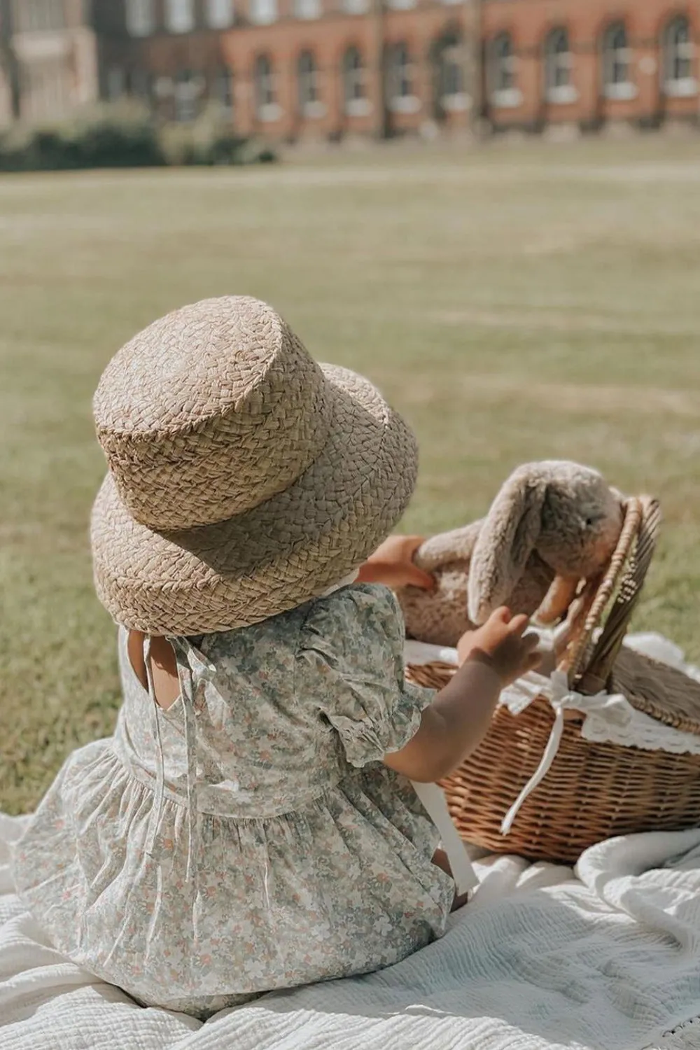 Childrens Raffia Tie Hat