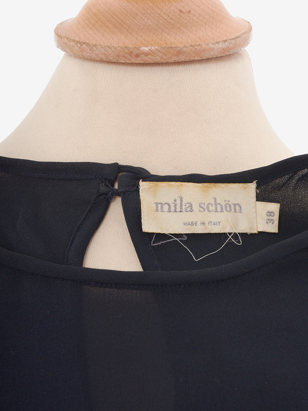 Mila Shn dark blue Suit